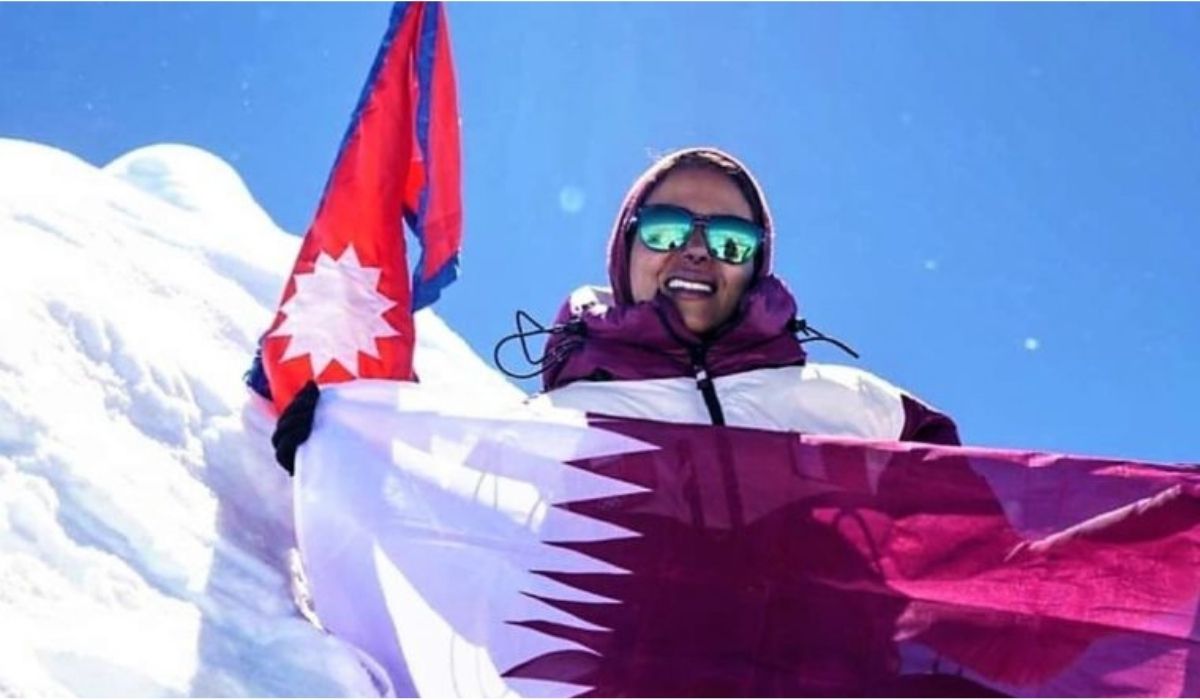 Sheikha Asma Becomes the First Qatari to Raise Flag on Mount Manaslu